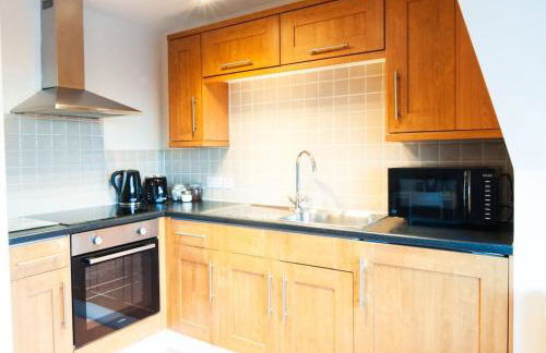 Caribou Suite-Bright & Spacious 2-Bed, Gated Parking, Close to City & Hospital - Foto 5