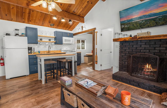 Dark Pine Retreat - Foto 12