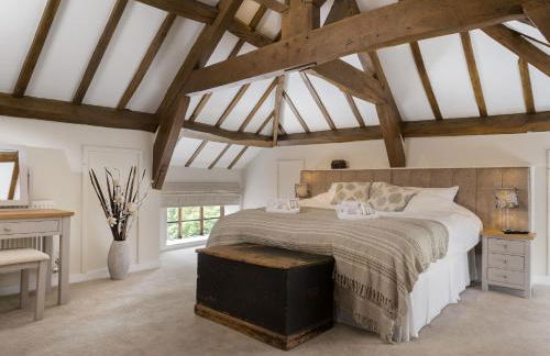 Broad Meadows Farmhouse 12 Guests - Photo 5