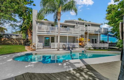 Palm Harbor Waterfront with pool & Game room - Foto 10