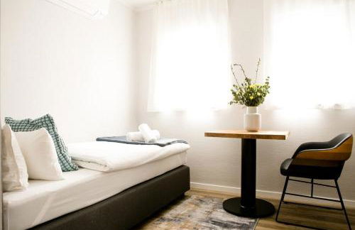 bonquartier - LUXAPT#5 Gemütliches, stilvolles Apartment mit Self Check-In, voll ausgestatteter Küche, Klimaanalage & Parkplatz - Foto 3