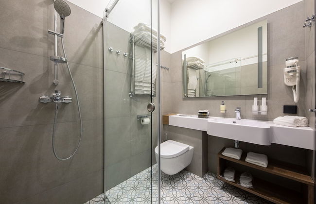 Underwood Art Room - Photo 51