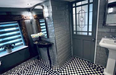 The Foremans House, With Hot Tub, A luxurious Historical pre 16th Century Grade II Listed House, location Essex in a picturesque Village, Country Pub In walking Distance - Foto 33