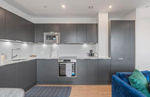 Luxury 3 bedroom with 2 bath at Plaistow opposite of station - Foto 18