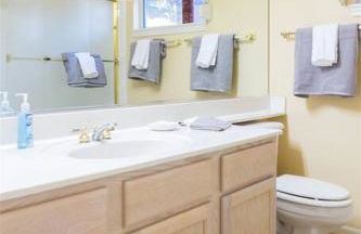 Spacious golf course house with pool heater, spa - Foto 24