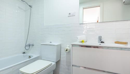 Apartamento luminoso y acogedor en Sevilla. A/C. - Foto 2