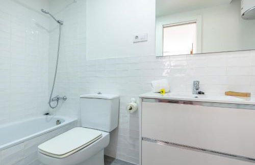 Apartamento luminoso y acogedor en Sevilla. A/C. - Foto 2