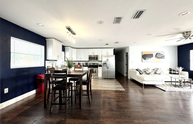 Quiet Spacious Home Close to Clearwater Beaches - Photo 6