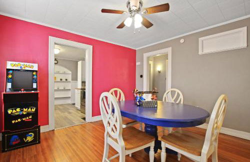 Bohemian Bungalow Pac-Man, walk downtown, pet friendly - Foto 19