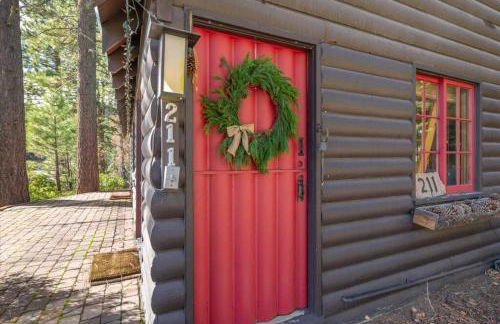 Coziest Cabin in Tahoe w Stone Fireplace Comfy Beds Close to Slopes & Lake - Foto 21