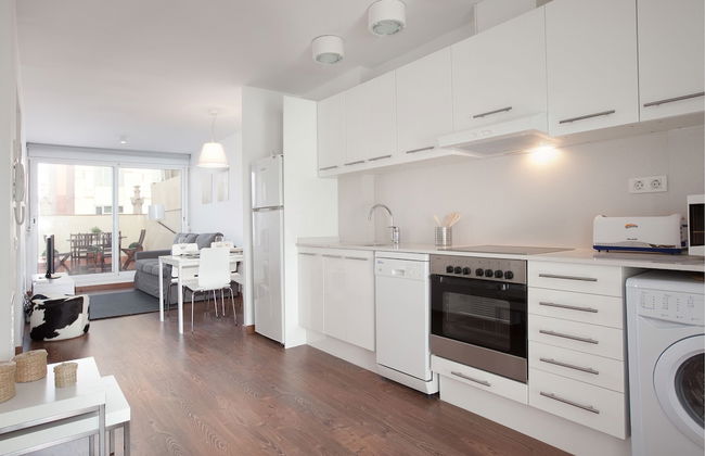 AB Montjuic - Photo 20