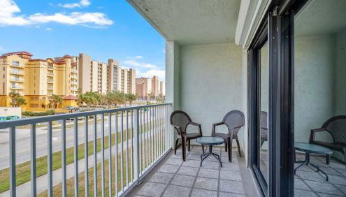 Relaxing Ocean Condo Steps from the Beach - Foto 4