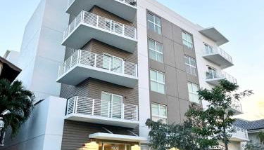 NEW Modern Condo FREE Parking & High Speed Wifi - Foto 4