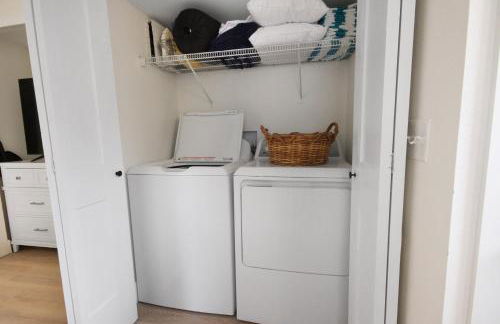 Watch the Sunrise on Lake Louisa - Foto 11