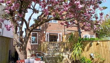 Down by the Riverside - Photo 2, Garden, Garden view