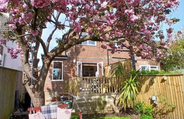 Down by the Riverside - Photo 2