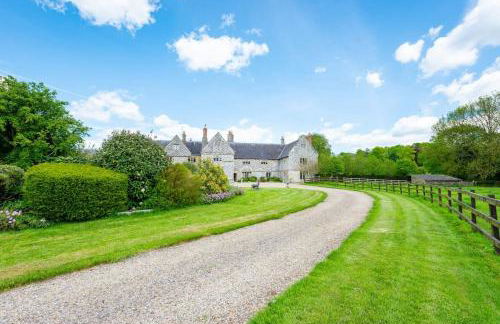 Manor Estate - Two Accommodation Wings - Sleeps 14 - Foto 8