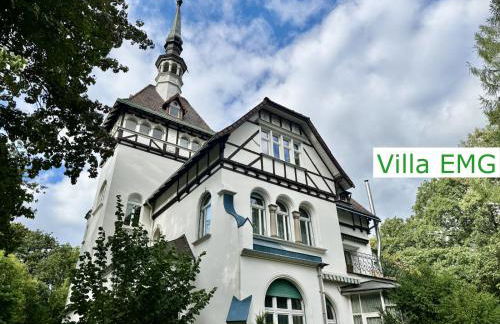 Luxus Ferienhaus Villa EMG Dortmund in Ennepetal, nah Düsseldorf, Köln mit Tennis Court, Garten, Kamin für Familien Gruppen bis 20 Personen - Foto 57
