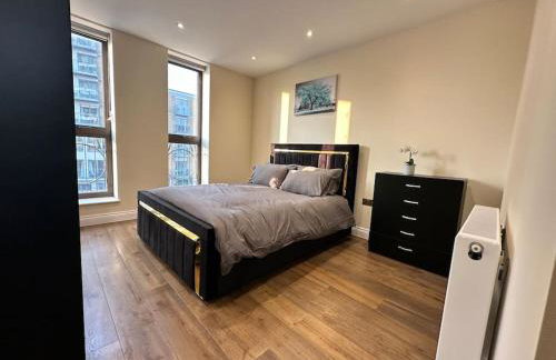 Stylish Riverside Apartment - Foto 12