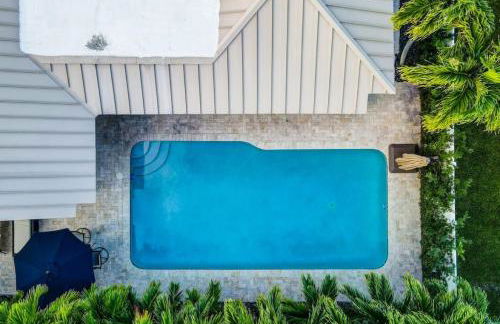 Lynoras Luxe Estate 3 bedroom 3 bath with Modern Design and Heated Pool - Foto 115