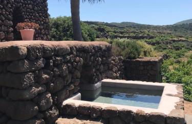 Dammusi IL SERRALH -Pantelleria- - Foto 1