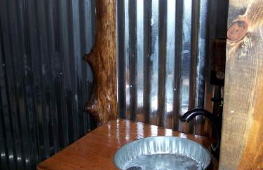 Secluded Watertree Tiny House near Old Hickory Lake – Private Deck, Trails & Breakfast - Foto 6