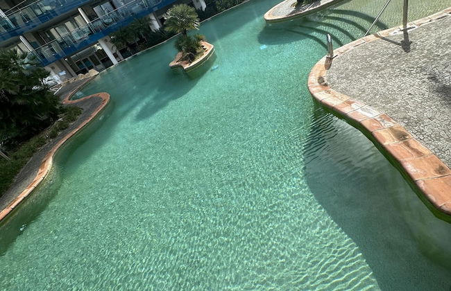 Britain in the Sun at Luxurious Ocean Village - Foto 22