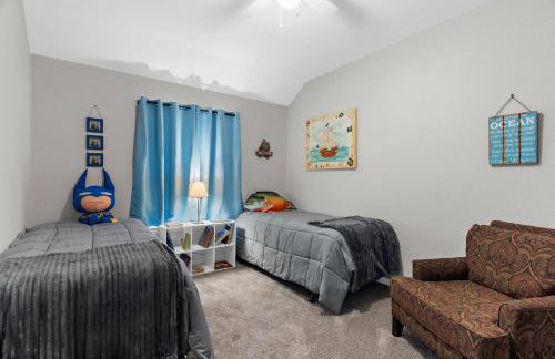 Large Luxury 4-BR Home EPIC GameRoom! Lighted Deck & Grill! - Foto 22