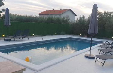 Gabriella House - Photo 27