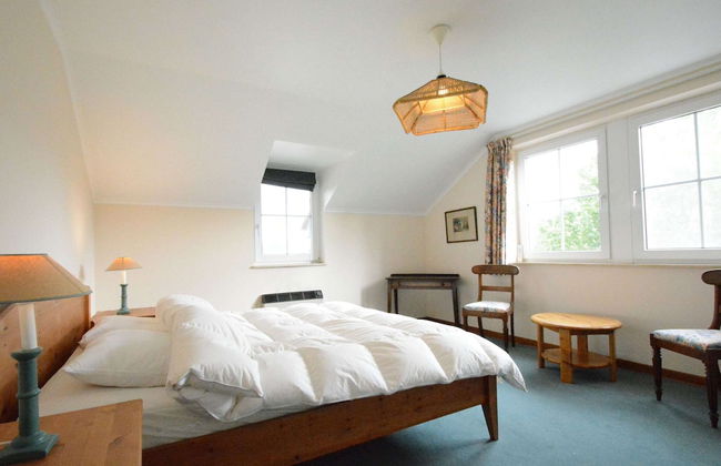 Spacious Villa Near Lesse - Photo 4