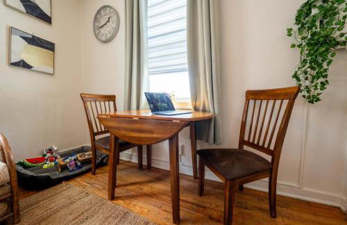 Bloom and Relax Historic 1BR in Downtown - Foto 25