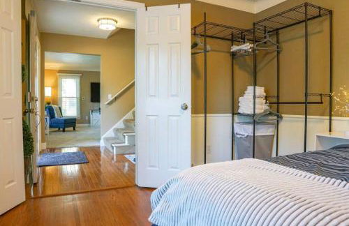 4BR/2.5BA Home boasting 2400sqft and Eat-in KTN - Foto 11