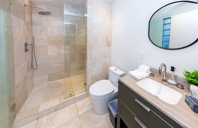 Dream Beverly Hills Mansion W. Pool - Photo 20