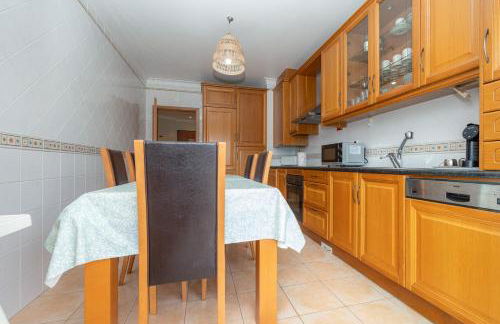 Atlantic Ocean 2BDR with Pool by LovelyStay - Foto 14