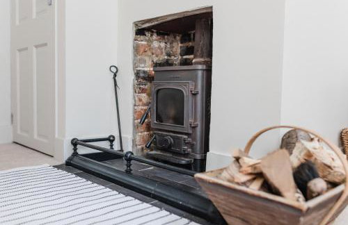 Sunny, Single-level Cottage with Garden & Parking, Dog friendly, Near Rye - Photo 15