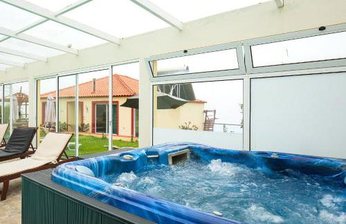 Casa da Relva com Piscina Aquecida Interna - Foto 10