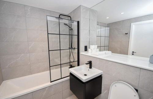 Modern 1 Bed Flat in Central Manchester w Balcony - Foto 31