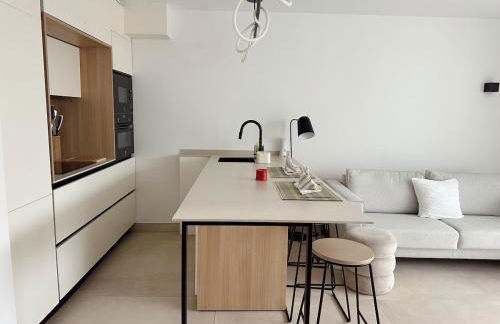 Marbella Hideaway BBQ, POOL & Best walking distance Beaches - Photo 18