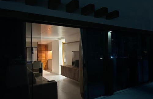 Cobertura pé na areia, 3 suítes e área externa - Foto 29