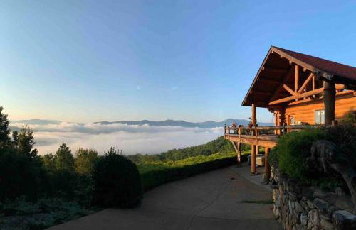 LUXURIOUS TN Mtn Lodge- Sleeps 22+, Hiking & Lake - Photo 13