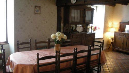 Maison Authentique en Berry avec Jeux, Jardin, à 30 min du Zoo de Beauval - FR-1-591-119 - Photo 5