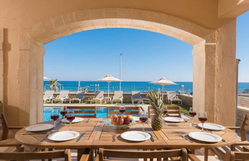 Irida beachfront Villa for 12 steps to amenities - Foto 4