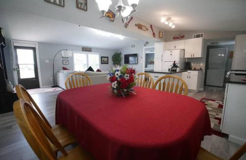 The Red Haven at Conneaut Lake - Foto 17