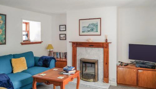 Needle Cottage - Photo 1