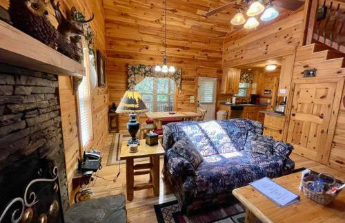 Cabin 2 bed close to Helen hot tub #15 - Foto 12