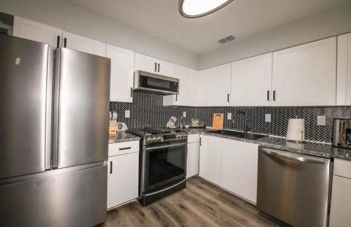 2 bedroom 20 min from downtown 4 beds - Foto 3