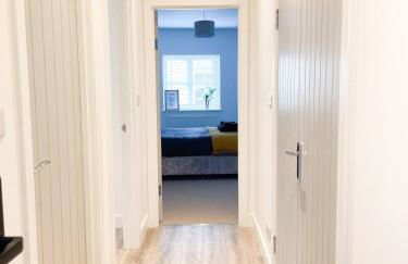 Exclusive 1 and 2 Bedroom Flats only 0,5 miles aw - Foto 78