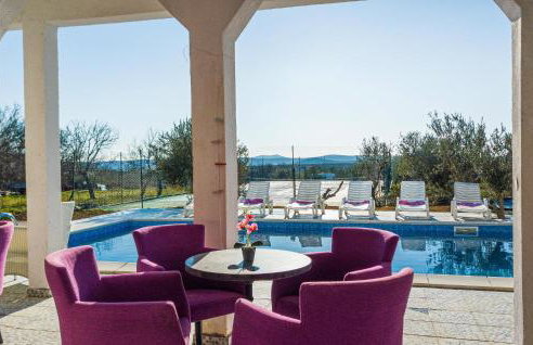 Cozy Home In Cista Velika With Wifi - Photo 3