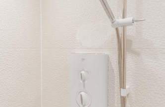 Charming Central Mews Home with Secure Parking - Foto 15