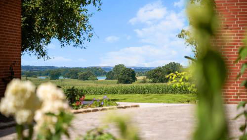 GUT KLETKAMP "Finkenhaus" - Idyllisch freistehendes Landhaus mit 3 Schlafzimmern und fantastischem Ausblick I 8 Personen I Offener Kamin I Garten I Wintergarten I Große Terrasse I Ruhig am Waldrand I Parkplätze I WLAN - Foto 4, Garden, Garden view